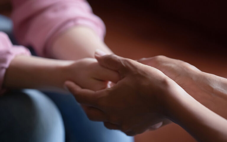 How to Support a Sibling Who’s Struggling - Child Mind Institute