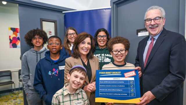 Governor Kathy Hochul Visited the Healthy Brain Network in Harlem